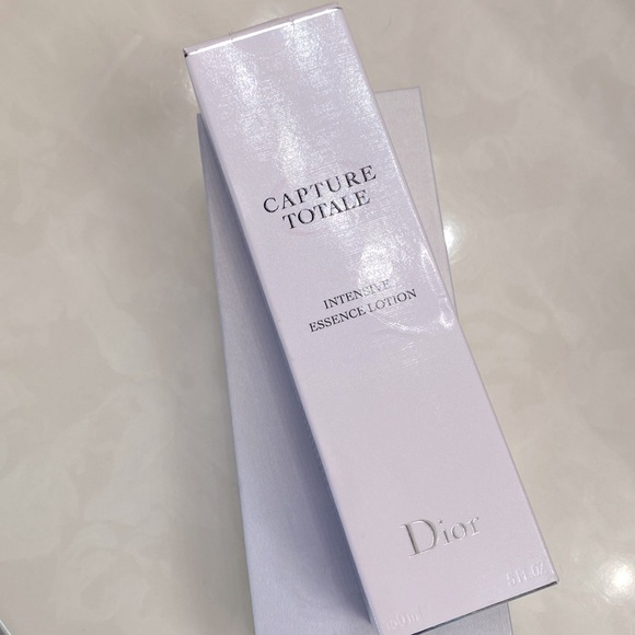 Dior Capture Totale Intensive Essence lotion, New in Box, Unopened and sealed - Picture 3 of 6